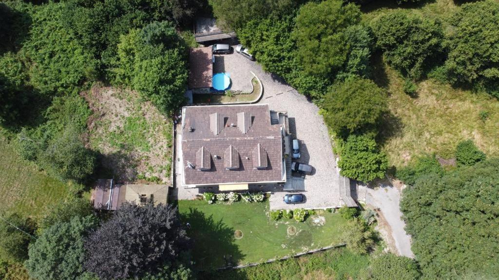 Villa Immersa Nel Verde A Lanzo dʼIntelvi Exterior foto